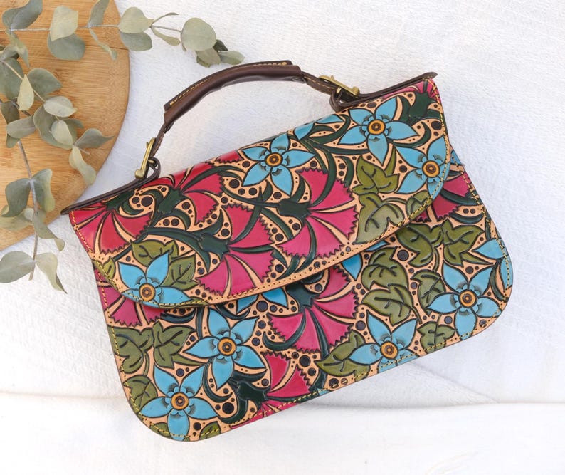 Vintage top handle leather bag, tooled Leather bag with flowers, artful purses craftsmanship, timeless pocketbook for women, timeless style image 6