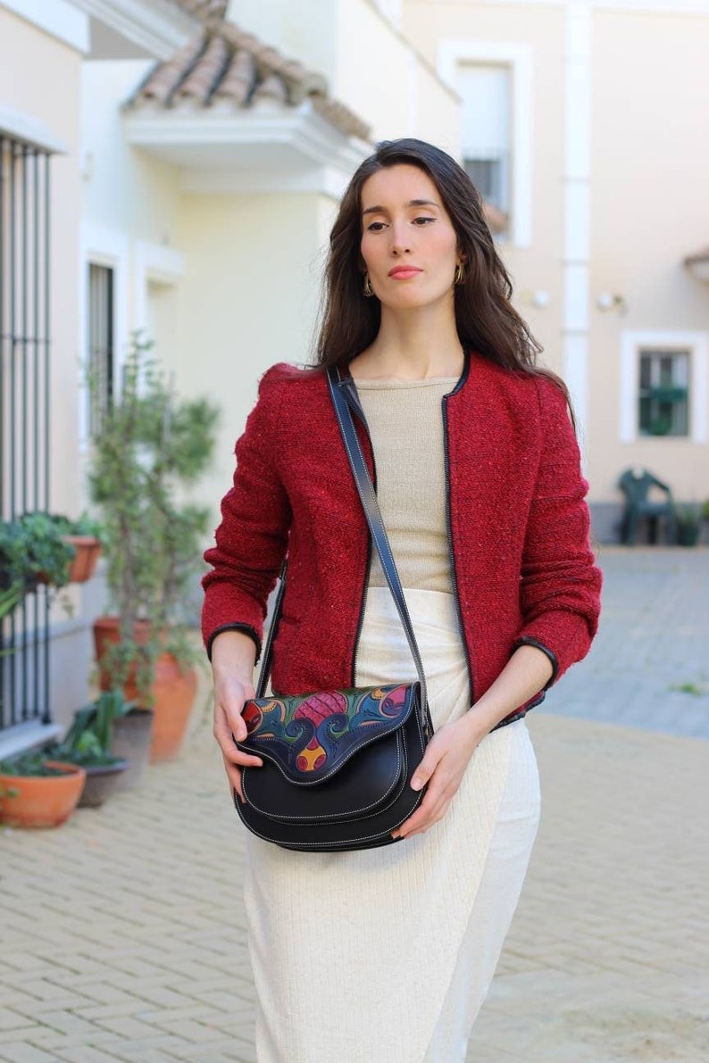 Hand tooled leather purse, hand made crossbody bag, unique al andalus leather bags, geometric pattern purses, leather carving bag, lady bag image 3