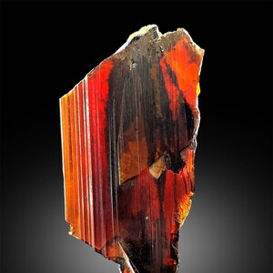 Brookit-Kristall, rotes Brookit-Muster, seltenes Brookit-Mineral, Brookit-Stein aus Pakistan - 12,75 cts, 33 * 16 mm