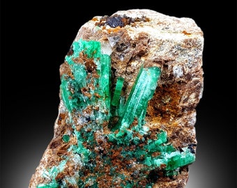 Natural Green Emerald Crystals on Matrix Mineral Specimen From Pakistan - 164 gram