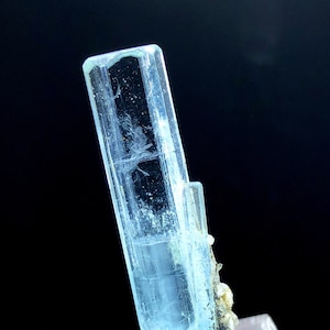 Natural Sky Blue Color Aquamarine Crystal, Raw Aquamarine Stone, Aquamarine Crystal from Shigar valley Skardu Pakistan - 40.75 CT