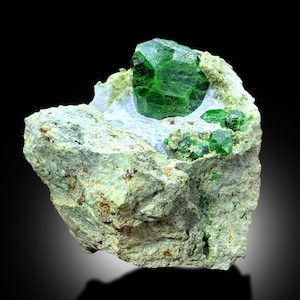 Demantoid Garnet, Green Garnet, Garnet Crystals, Demantoid Garnet Specimen, Garnet Specimen, Mineral Specimen, Raw Gemstone, 295 gram