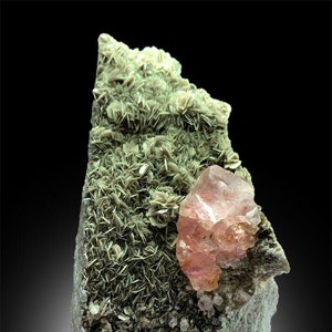 Fluorita rosa con mica, fluorita natural, cristal de fluorita, piedra de fluorita, espécimen de mineral de fluorita de Gilgit, Pakistán - 1420 g