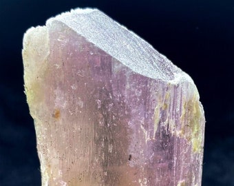 Natural Pink Kunzite Crystal from Afghanistan (122 Gram, 77x41x18 mm)