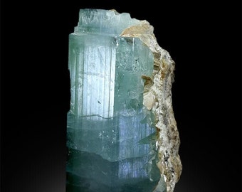 Amostra de cristal de água-marinha terminada: Shigar Paquistão, 282 gramas