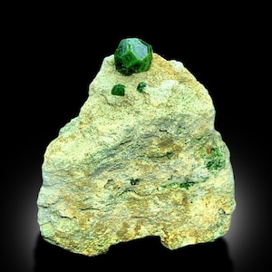 Demantoid Garnet, Green Garnet, Garnet Crystals, Demantoid Garnet Specimen, Garnet Specimen, Mineral Specimen, Raw Gemstone, 184 gram