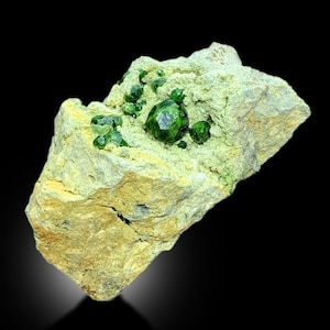 Demantoid Garnet, Green Garnet, Garnet Crystals, Demantoid Garnet Specimen, Crystal Cluster, Mineral Specimen, Raw Gemstone, 286 g