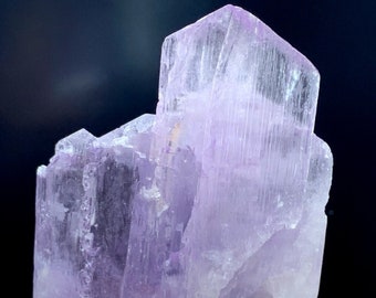 Natürlicher Rosa Kunzit Kristall: Roher Spodumen Edelstein, Afghanistan (67g)
