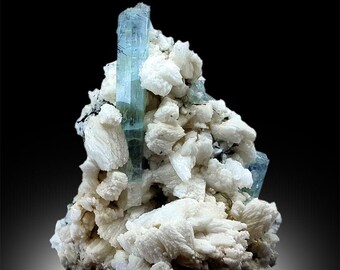 Aquamarijnmonster, natuurlijke aquamarijnkristallen met albietmineraalmonster: 135 g, 80 * 55 mm
