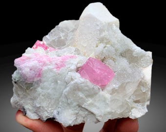 ピンクトルマリン結晶、水晶、雲母、長石を含むアフガニスタン産原石