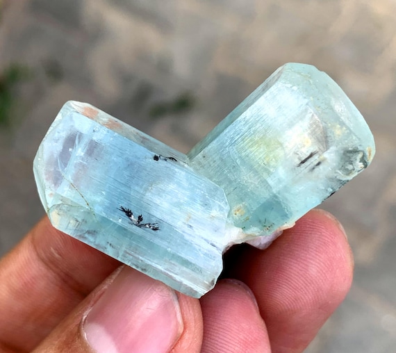 鉱物 標本 緑柱石 結晶 原石】 パキスタン Shigar Valley アクアマリン