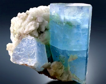 Hemelsblauwe aquamarijn, natuurlijke aquamarijn, aquamarijnkristal, aquamarijnmonster, aquamarijnsteen, aquamarijnmineralen, 150 gram