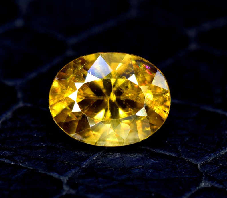 Sphene stone 8*6*4 mm 1.60 cts Sphene Gemstone Sphene cut stone Titanite Sphene Gemstone
