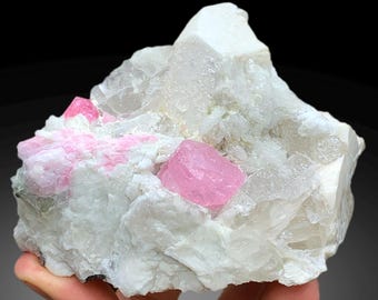 ピンクトルマリン結晶、水晶、雲母、長石を含むアフガニスタン産原石