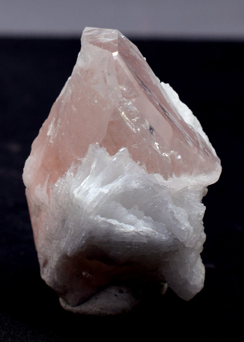 60*41*31 mm Natural Pink Morganite Crystal on Albite from Afghanistan 72 gram
