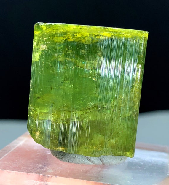 天然グリーントルマリン結晶標本：原石鉱物、31グラム - Etsy 日本