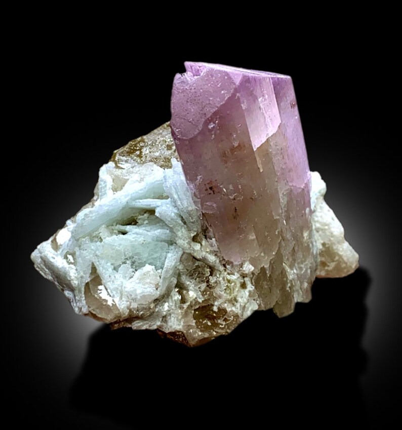Natral Pink Colour Kunzite Specimen, Kunzite Crystal With Quartz and ...