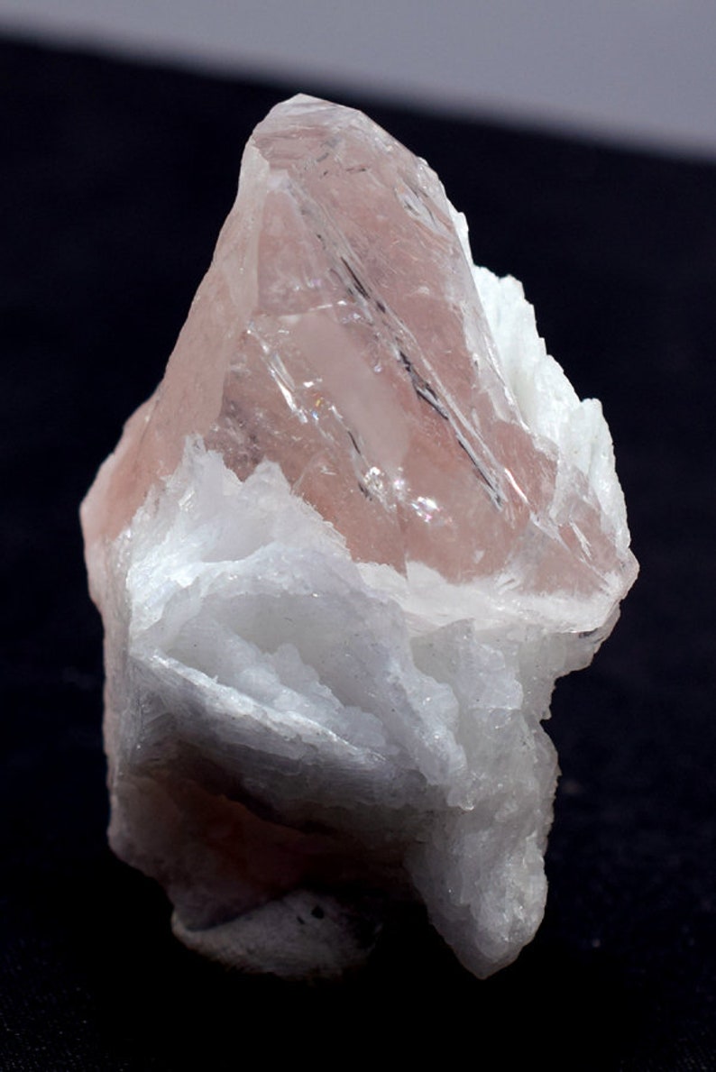 60*41*31 mm Natural Pink Morganite Crystal on Albite from Afghanistan 72 gram