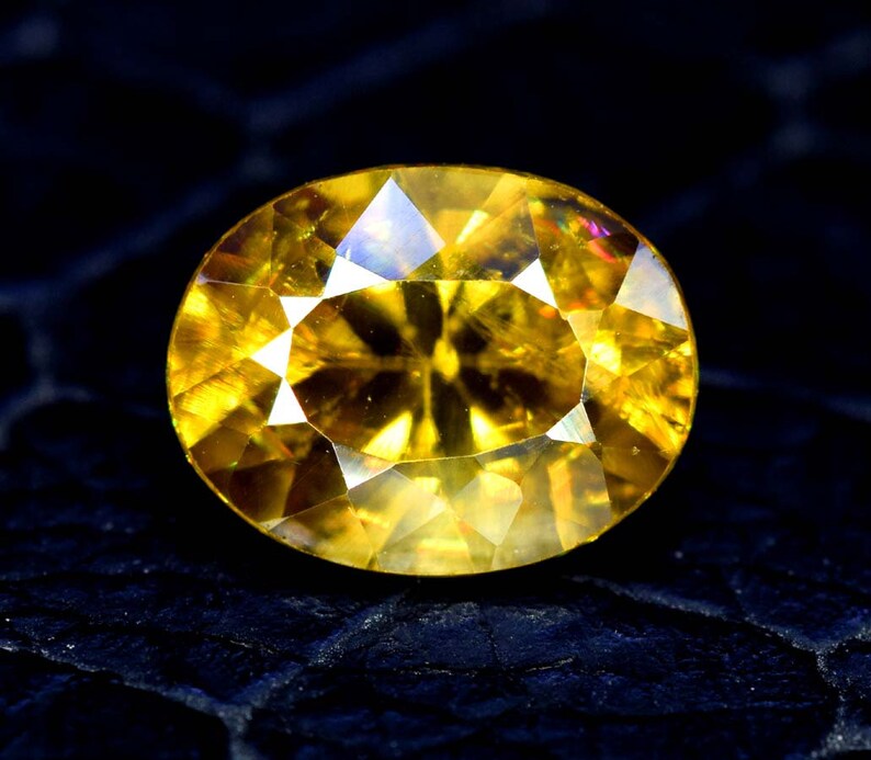 Sphene stone 8*6*4 mm 1.60 cts Sphene Gemstone Sphene cut stone Titanite Sphene Gemstone