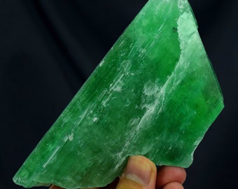 Reserved Listing , Green Kunzite Hiddenite Crystal , Terminated and Damage Free Kunzite Crystal from Afghanistan -  320 Gram , 134*67*18 mm