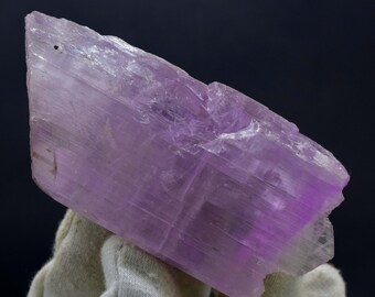 Natural Double Terminated Pink Kunzite Crystal From Afghanistan - 194 Gram - 102-49-21 mm