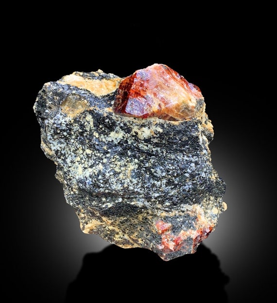 レッドジルコン標本 | レッドジルコン結晶 | ジルコン石