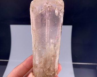 Cristal de kunzita rosa natural de Afganistán - 254 gramos