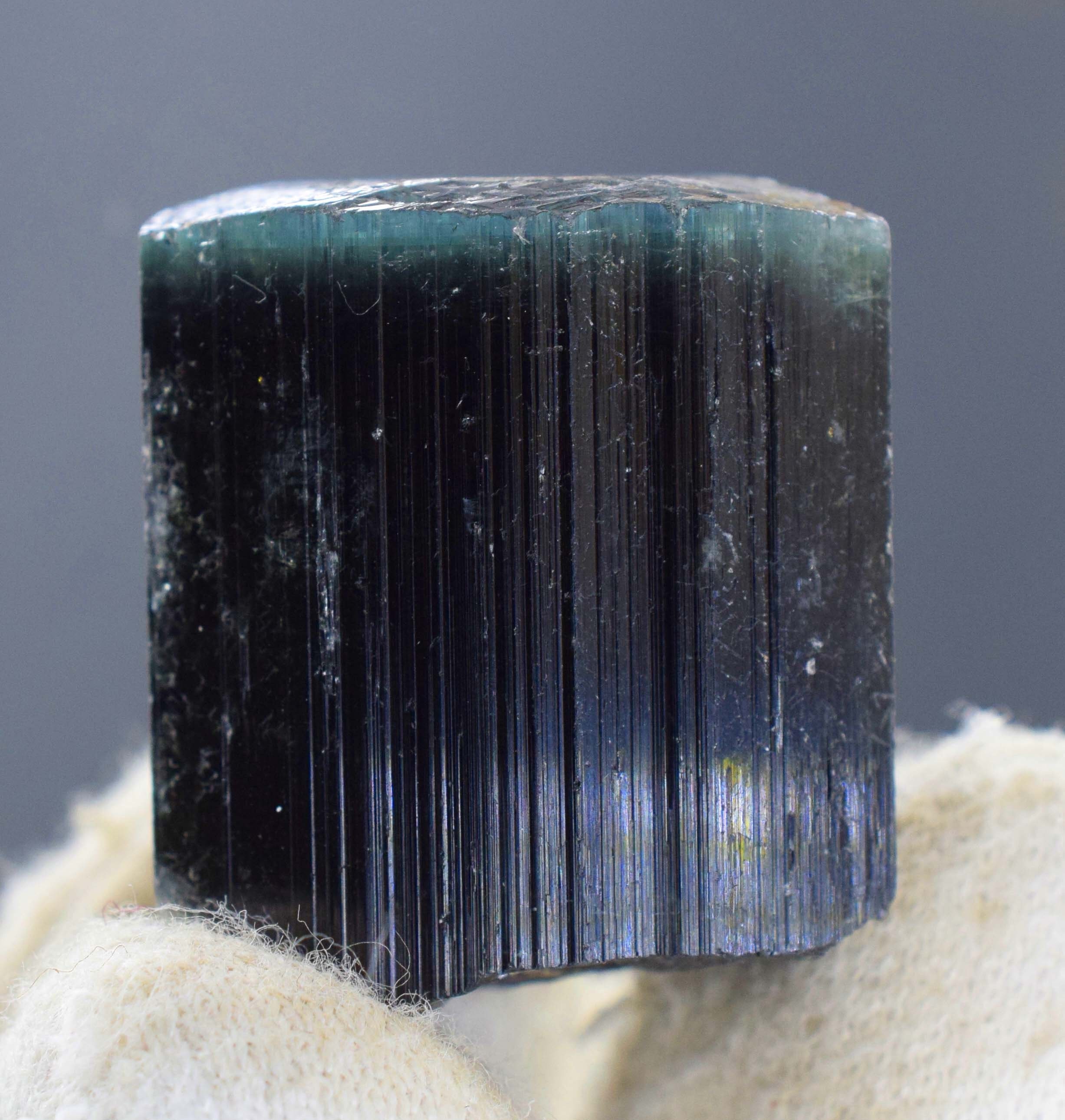 ブルーキャップトルマリンクリスタル：パキスタンのスタクナラ産原石