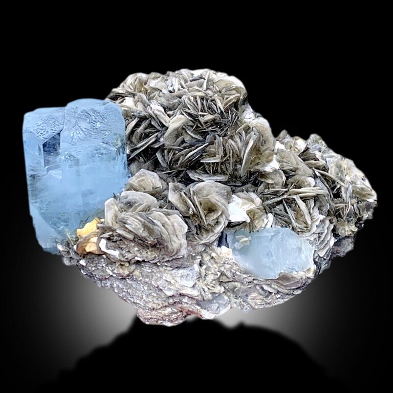 パキスタン ナガール産 エッチングアクアマリン