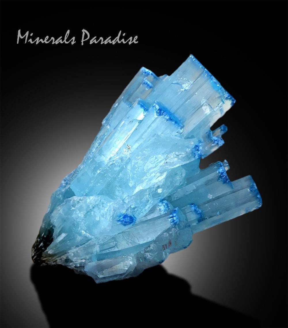 スカイブルーアクアマリンクリスタルクラスター、パキスタン