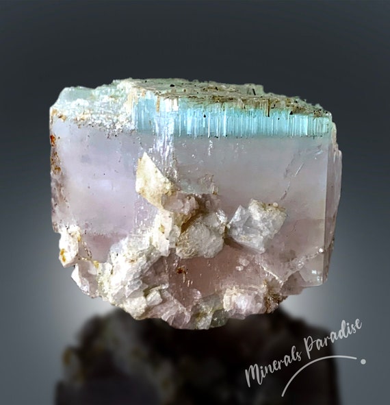 天然ピンクモルガナイト、クォーツクリスタル、グリーントルマリン 天然ピンクモルガナイト、クォーツクリスタル、グリーントルマリン