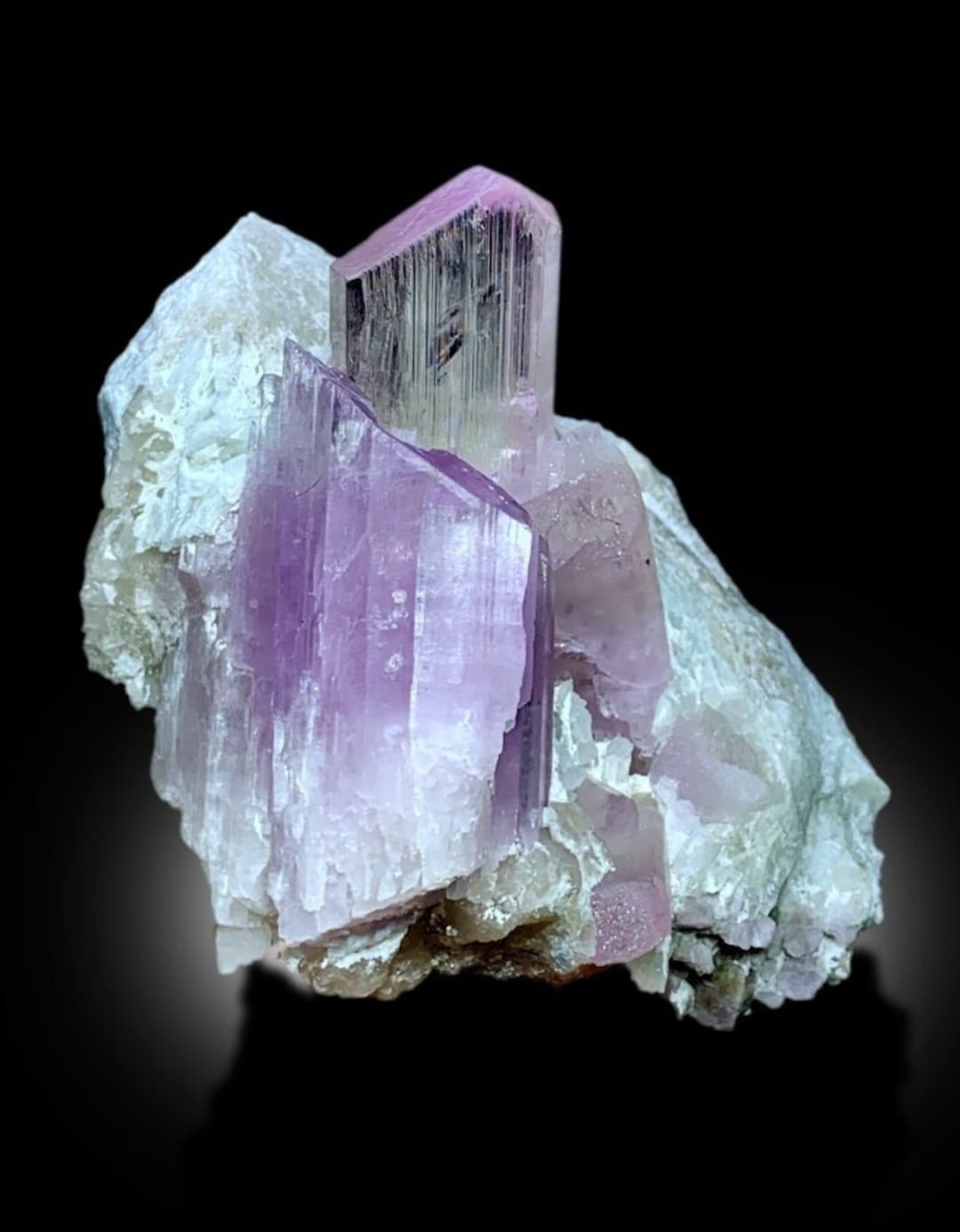 天然ピンク クンツァイト標本、ダブル クンツァイト 天然ピンク クンツァイト標本、ダブル クンツァイト ルース