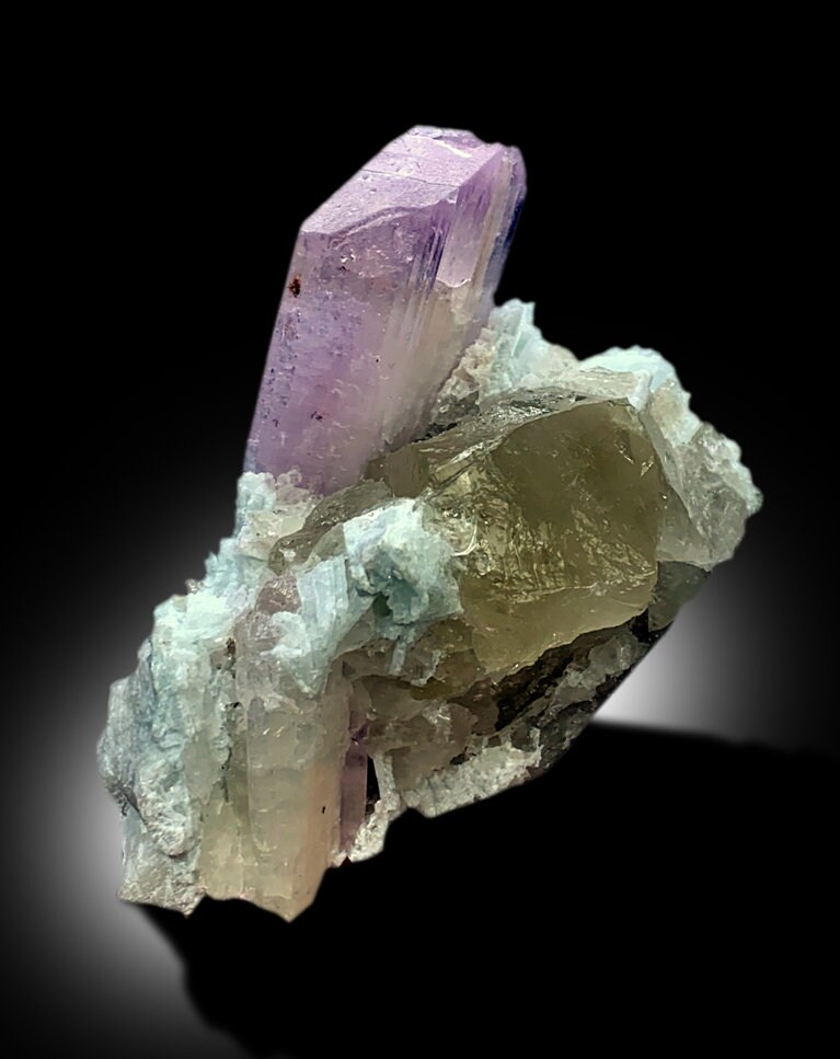 Natral Pink Colour Kunzite Specimen, Kunzite Crystal With Quartz and ...