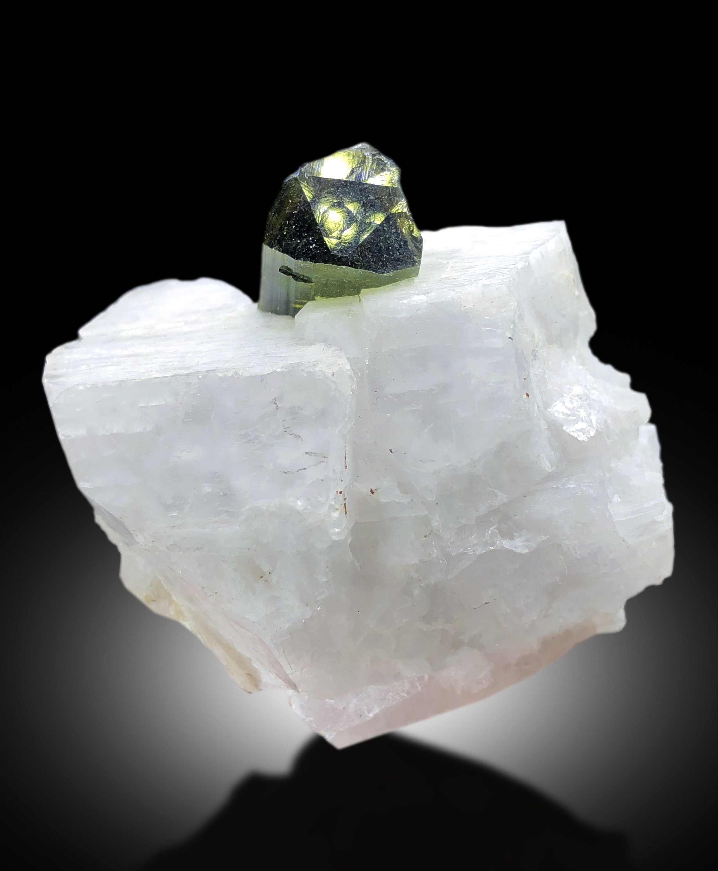 【パキスタン産】グリーントルマリン結晶 パキスタン産】グリーントルマリン結晶