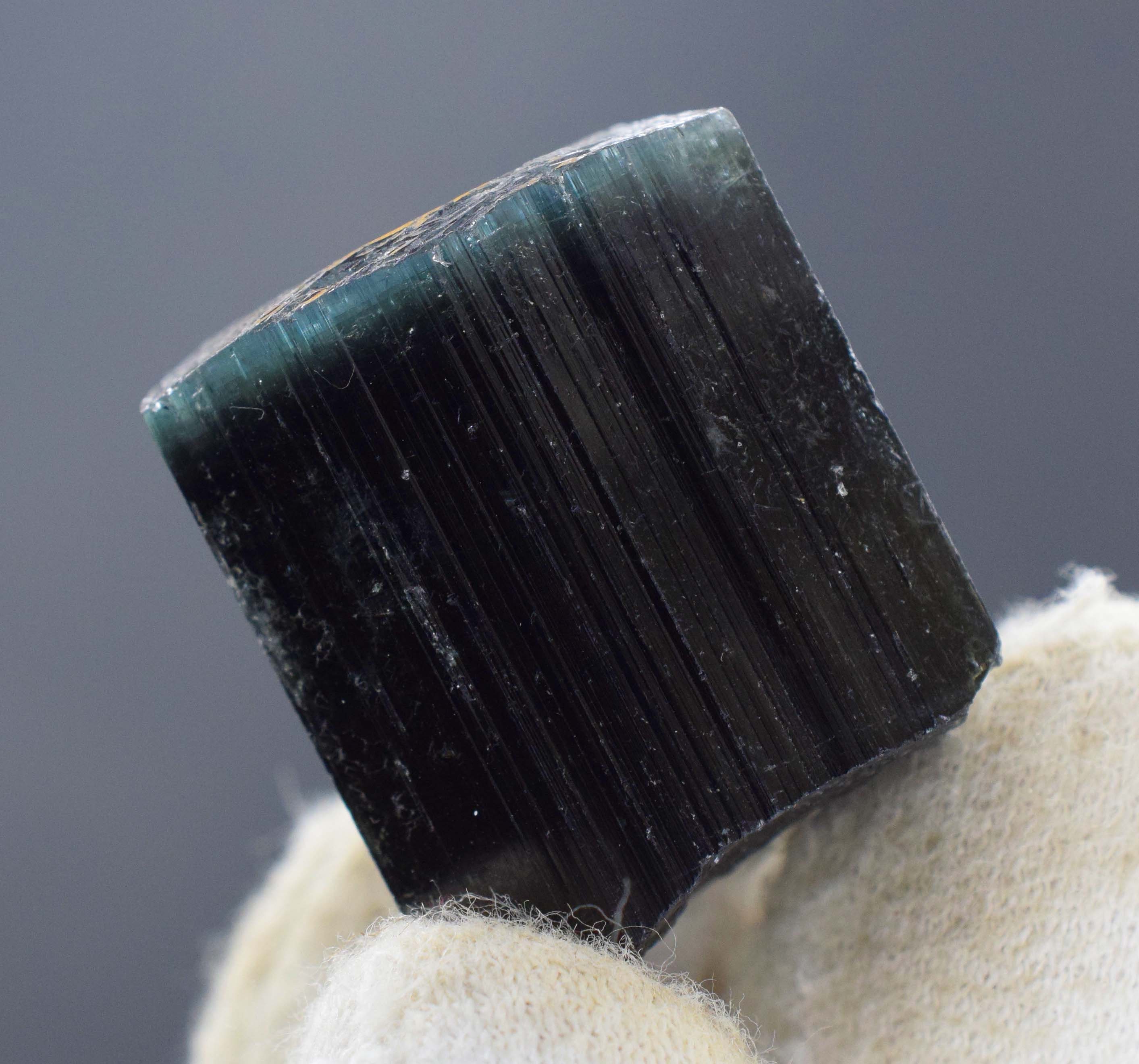 ブルーキャップトルマリンクリスタル：パキスタンのスタクナラ産原石