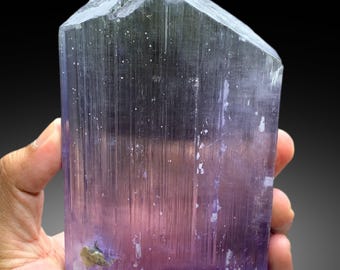 青紫色のクンツァイト結晶、アフガニスタン産スポジュメン鉱物、1083