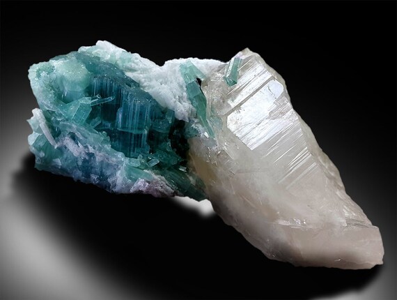 ブルートルマリンとクォーツ標本：原石鉱物クラスター（361g） - Etsy 日本