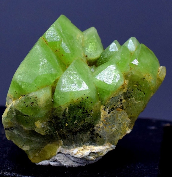 天然グリーンペリドット標本。 【公式通販】