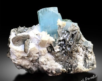 定番の中古商品 ブルートルマリン、水晶、トパーズ、白雲母の