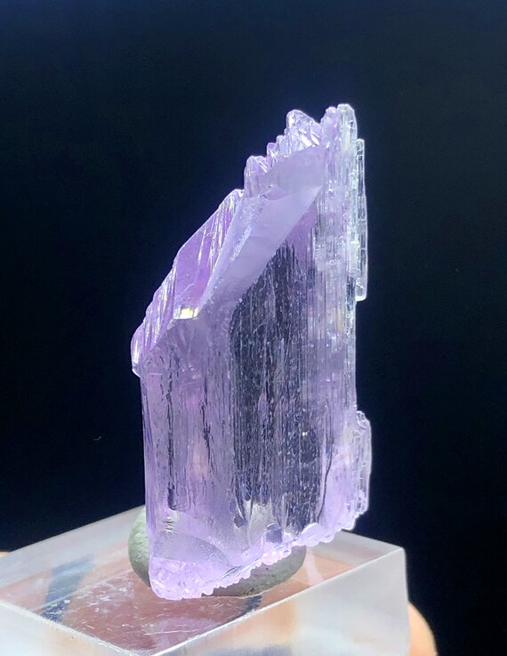 Kunzite Naturelle 4.41 Ct - Rose D'Afghanistan, Taille Ciseau, Sans Traitement (voir Vidéo)