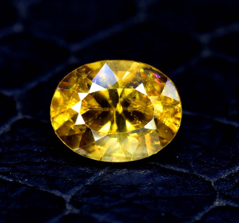 Sphene stone 8*6*4 mm 1.60 cts Sphene Gemstone Sphene cut stone Titanite Sphene Gemstone