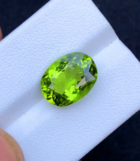 Peridot cut sale