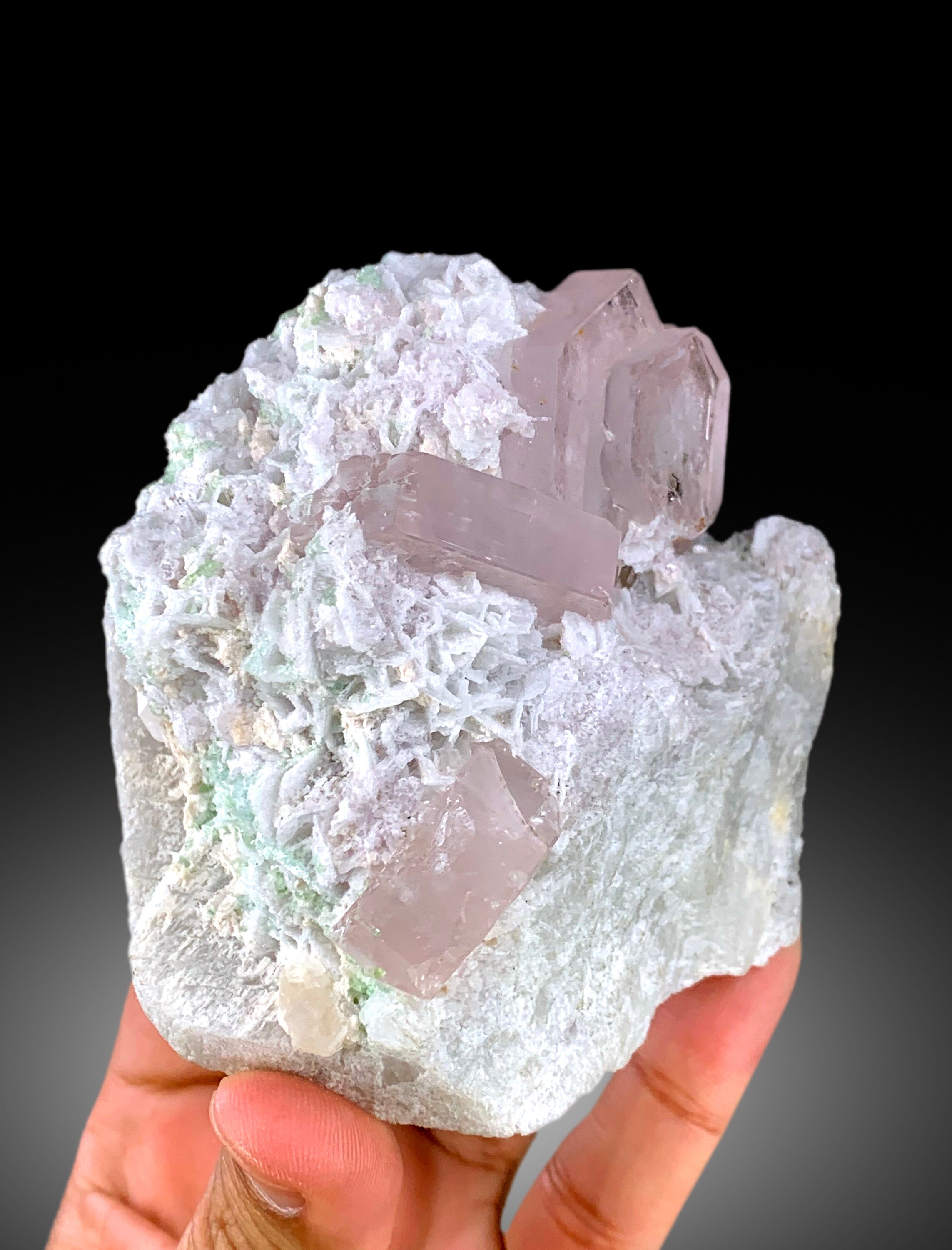 Colorful Albite Natural Pink Color Morganite Crystals With Green Tourmalines and ...