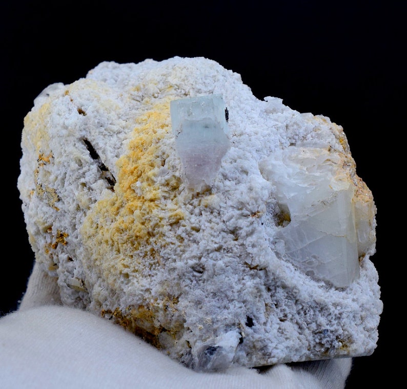 Bi Color Beryl Crystal on matrix frpm Skardu Pakistan 114*65*73 mm AquaMorganite Aquamarine Morganite var 703 Gram