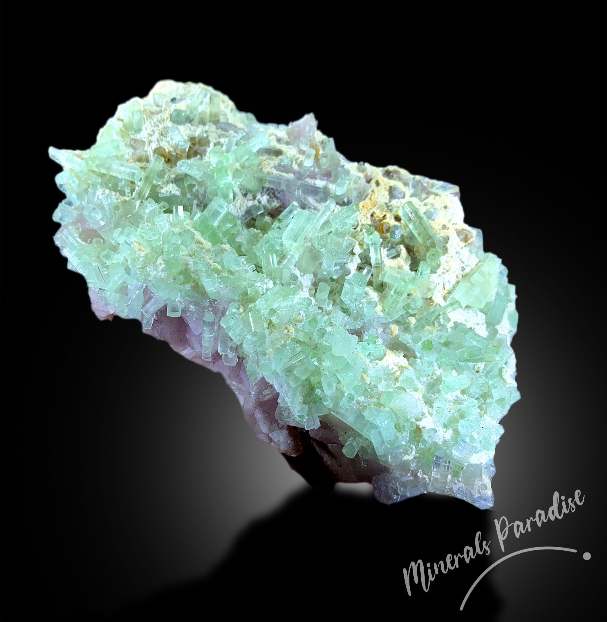 グリーントルマリン結晶クラスターとレピドライト鉱物標本 - 190