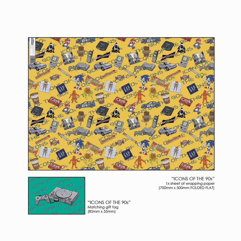 Puede incluir: Papel de regalo amarillo con un patr&oacute;n repetido de iconos de los 90, incluyendo una Game Boy, un Sonic the Hedgehog, un logotipo de Gap, una Nintendo 64, un ordenador Macintosh, un logotipo de AOL, una barrita de Snickers, una taza de caf&eacute; y unas gafas de sol. El texto "Icons of the 90s" est&aacute; impreso en el papel.