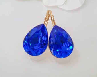 Pendientes de cristal Swarovski. Pendientes hechos a mano, pendientes de cristal, pendientes con cierre de palanca. Fabricados con auténtico cristal Swarovski® Majestic Blue de 14 × 10 mm.