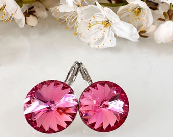 Pendientes hechos a mano, pendientes de cristal, pendientes colgantes. Hechos con auténticos cristales Swarovski® rosas de 14 mm.