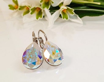 Pendientes de cristal Swarovski. Pendientes hechos a mano, pendientes de cristal, pendientes con cierre de palanca. Fabricados con auténtico cristal Swarovski® AB de 14 × 10 mm.