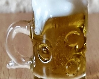 Bierglas mit Bier in zwei Varianten, Lauschaer Glas